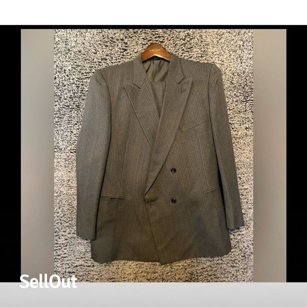 Men's Gray Pinstripe 2 Piece Suit Size 46 Classic Fit Formal Double Breasted